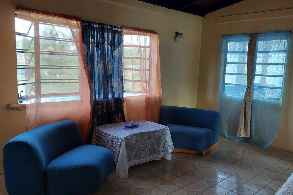 Conveniently Located, Quiet & Amp; Comfortable Christiansted Exterior photo